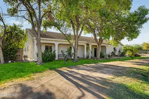 21654 S 158th St, Gilbert, AZ 85298 - Photo 2