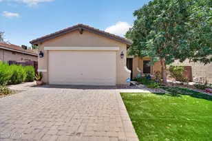823 W Leadwood Ave, San Tan Valley, AZ 85140 - Photo 1