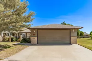 10110 W Royal Oak Rd, Sun City, AZ 85351 - Photo 1