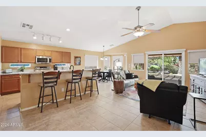 77 N Montoro Lane, Casa Grande, AZ 85194 - Photo 4