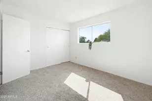 2621 N 47th Dr, Phoenix, AZ 85035 - Photo 18