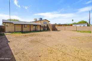 2621 N 47th Dr, Phoenix, AZ 85035 - Photo 32