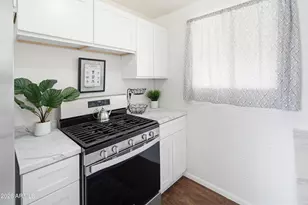 2621 N 47th Dr, Phoenix, AZ 85035 - Photo 6