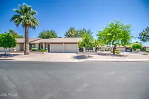 2064 S Farnsworth Dr, Mesa, AZ 85209 - Photo 2