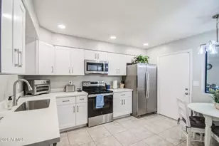 2064 S Farnsworth Dr, Mesa, AZ 85209 - Photo 4