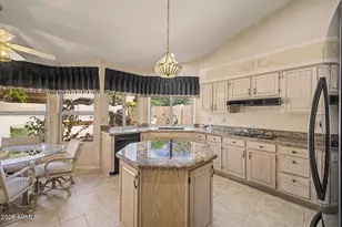 19105 N 90th Dr, Peoria, AZ 85382 - Photo 14