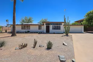 3039 E Charter Oak Rd, Phoenix, AZ 85032 - Photo 1