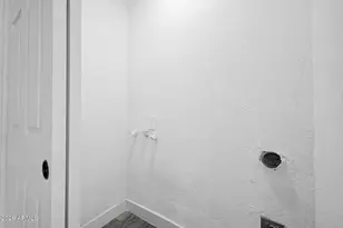 117 W Roeser Rd, Phoenix, AZ 85041 - Photo 26