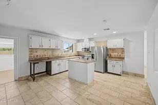4116 N 64th Dr, Phoenix, AZ 85033 - Photo 2