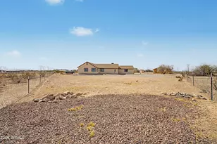 2938 S Wickenburg Rd, Tonopah, AZ 85354 - Photo 2