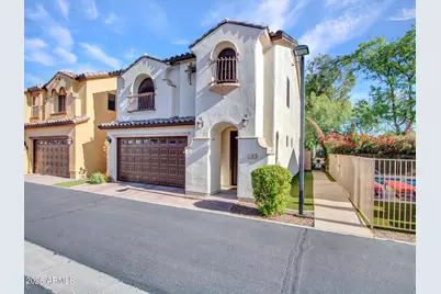 3345 E Pinchot Avenue #11, Phoenix, AZ 85018 - Photo 1