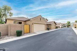 2854 S Peel Dr, Gilbert, AZ 85295 - Photo 1