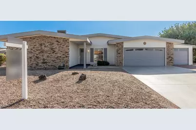 10641 W Boswell Boulevard, Sun City, AZ 85373 - Photo 1