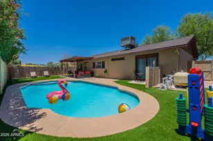 3911 W Desert Cove Ave, Phoenix, AZ 85029 - Photo 1