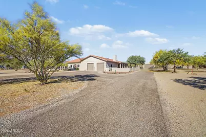 43211 N 16th Street, New River, AZ 85087 - Photo 2