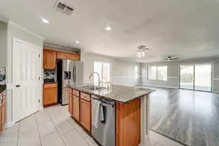 928 W Desert Hills Dr, San Tan Valley, AZ 85143 - Photo 12
