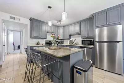 5525 E Thomas Road #N6, Phoenix, AZ 85018 - Photo 1