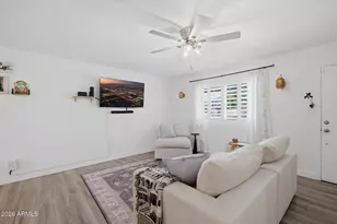 133 E Alameda Dr, Tempe, AZ 85282 - Photo 10