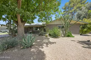 2207 S Sierra Vista Dr, Tempe, AZ 85282 - Photo 1