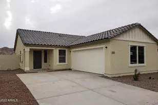 811 S Silvercreek, Casa Grande, AZ 85122 - Photo 1