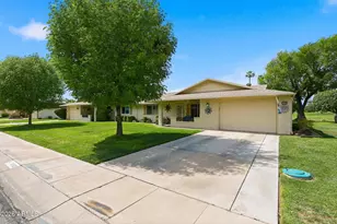 10102 W Highwood Ln, Sun City, AZ 85373 - Photo 1
