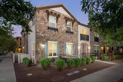 2726 S Equestrian Drive #Unit 101, Gilbert, AZ 85295 - Photo 1