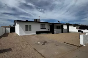 7732 W Mitchell Dr, Phoenix, AZ 85033 - Photo 2