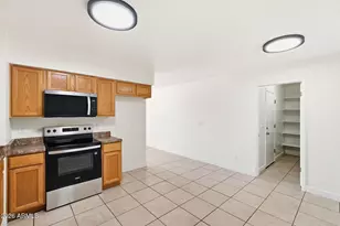 8952 W Royal Palm Rd, Peoria, AZ 85345 - Photo 12
