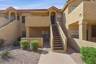 1126 W Elliot Rd, Chandler, AZ 85224 - Photo 1