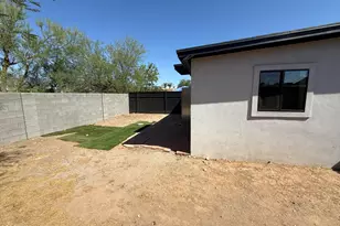 1215 E Mission Ln, Phoenix, AZ 85020 - Photo 8