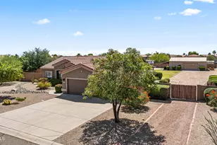 237 E Desert Holly Dr, San Tan Valley, AZ 85143 - Photo 44