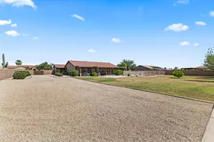 237 E Desert Holly Dr, San Tan Valley, AZ 85143 - Photo 40
