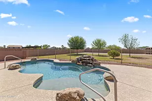 237 E Desert Holly Dr, San Tan Valley, AZ 85143 - Photo 36