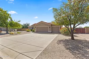 237 E Desert Holly Dr, San Tan Valley, AZ 85143 - Photo 2