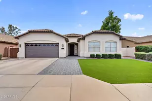 905 W Beechnut Dr, Chandler, AZ 85248 - Photo 1