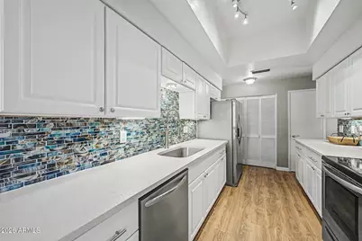1205 E Northshore Drive #121, Tempe, AZ 85283 - Photo 1