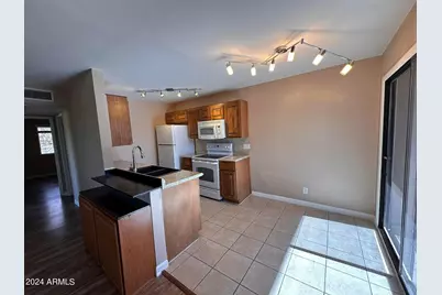 14802 N Yerba Buena Way #Apt D, Fountain Hills, AZ 85268 - Photo 1
