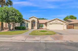 502 N Falcon Dr, Gilbert, AZ 85234 - Photo 1