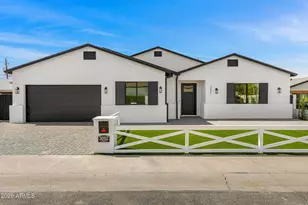 3002 N 53rd Pl, Phoenix, AZ 85018 - Photo 1
