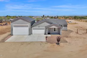 21028 N Denver Hill Dr, Wittmann, AZ 85361 - Photo 1