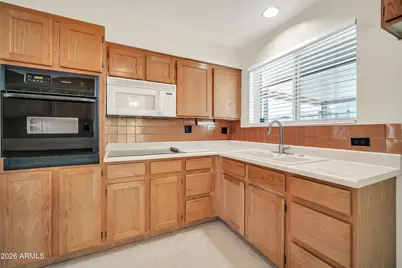 11007 N 109th Avenue, Sun City, AZ 85351 - Photo 14
