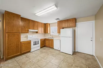 2434 E Roeser Road, Phoenix, AZ 85040 - Photo 12