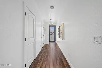 3345 E Pinchot Avenue #2, Phoenix, AZ 85018 - Photo 2