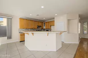 10910 W Davis Ln, Avondale, AZ 85323 - Photo 12