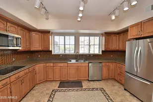 16825 N 14th St, Phoenix, AZ 85022 - Photo 1