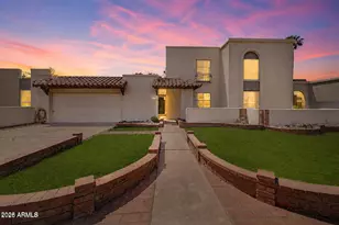 913 E Laguna Dr, Tempe, AZ 85282 - Photo 1