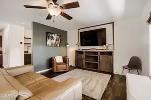 19401 N 7th St, Phoenix, AZ 85024 - Photo 1