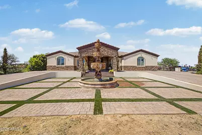22516 W South Mountain Avenue, Buckeye, AZ 85326 - Photo 1