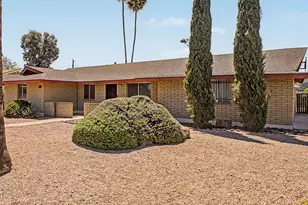 3827 E Shangri La Rd, Phoenix, AZ 85028 - Photo 1
