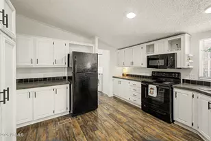 2140 East Michigan Ave, Phoenix, AZ 85022 - Photo 1